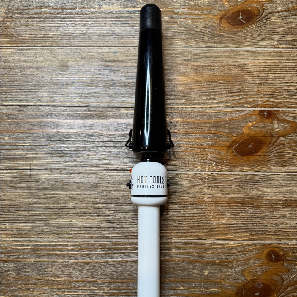 Hot Tools Professional Black and White Curling Wand